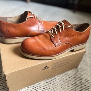 FRYE Grant Oxford